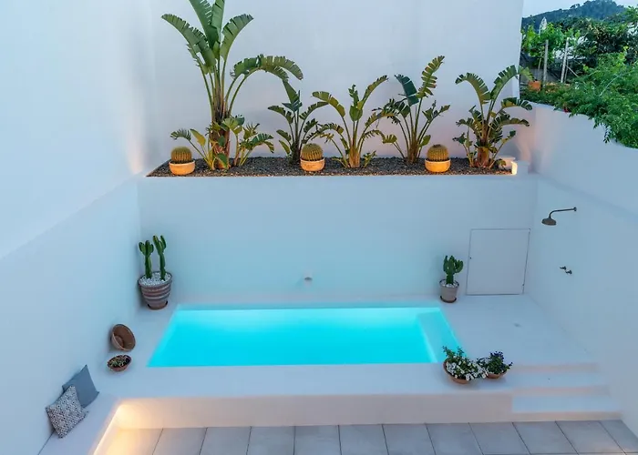 S'antiga Adults Only * אס מרקדל