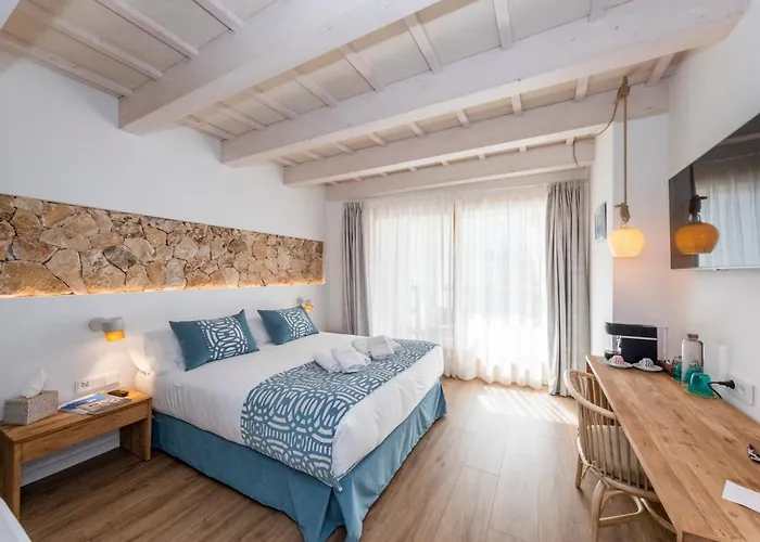 S'antiga Adults Only Меркадаль